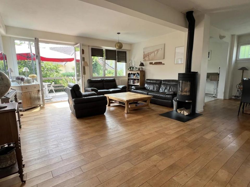 Villa em Les Clayes-Sous-Bois, Yvelines - foto 1