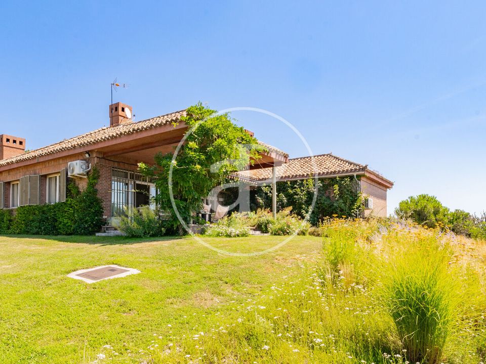 Villa a Pozuelo De Alarcon, Madrid - foto 1