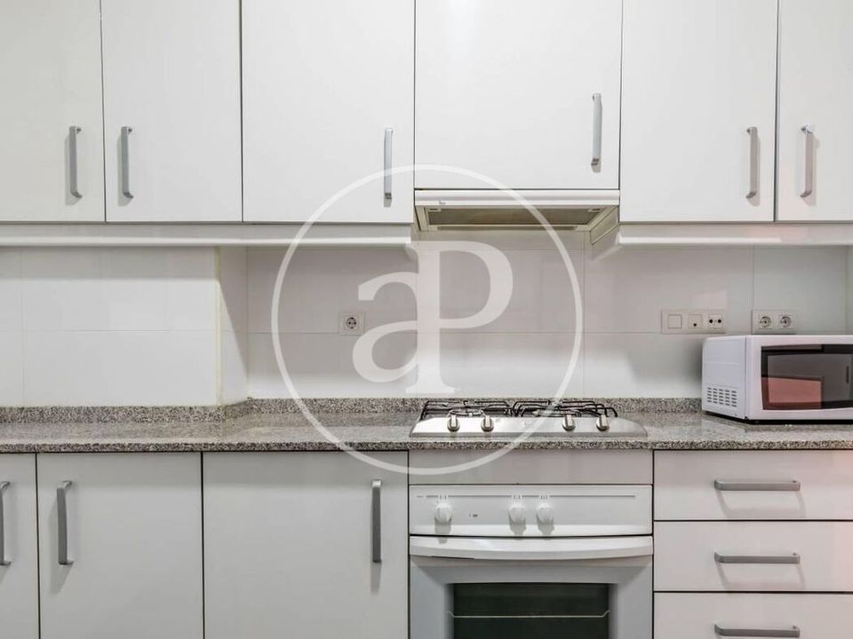 Apartment in Valencia, Valencia - photo 3
