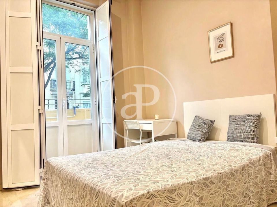 Apartment in Valencia, Valencia - photo 4