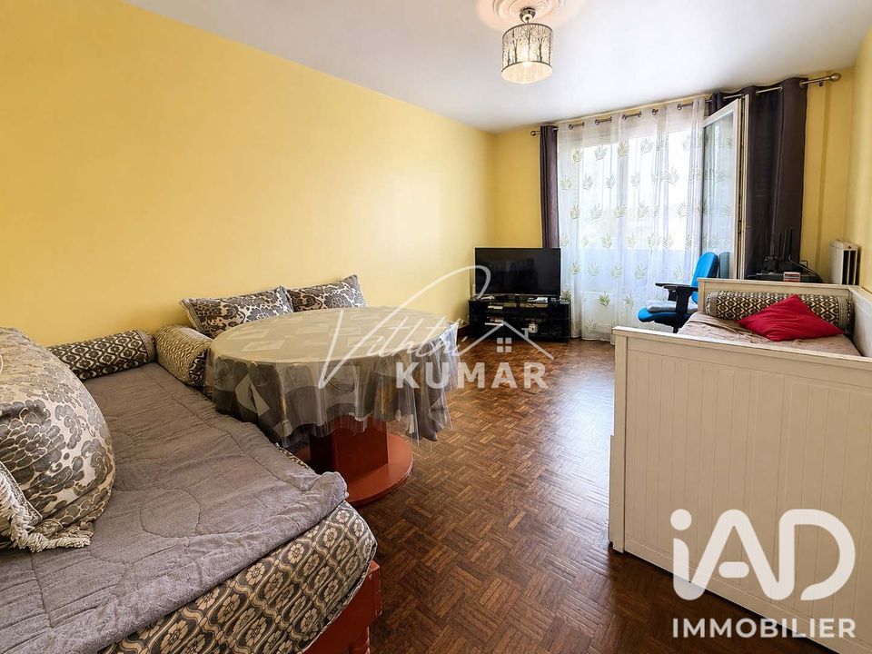 Apartamento em Blanc-Mesnil, Seine-Saint-Denis - foto 1