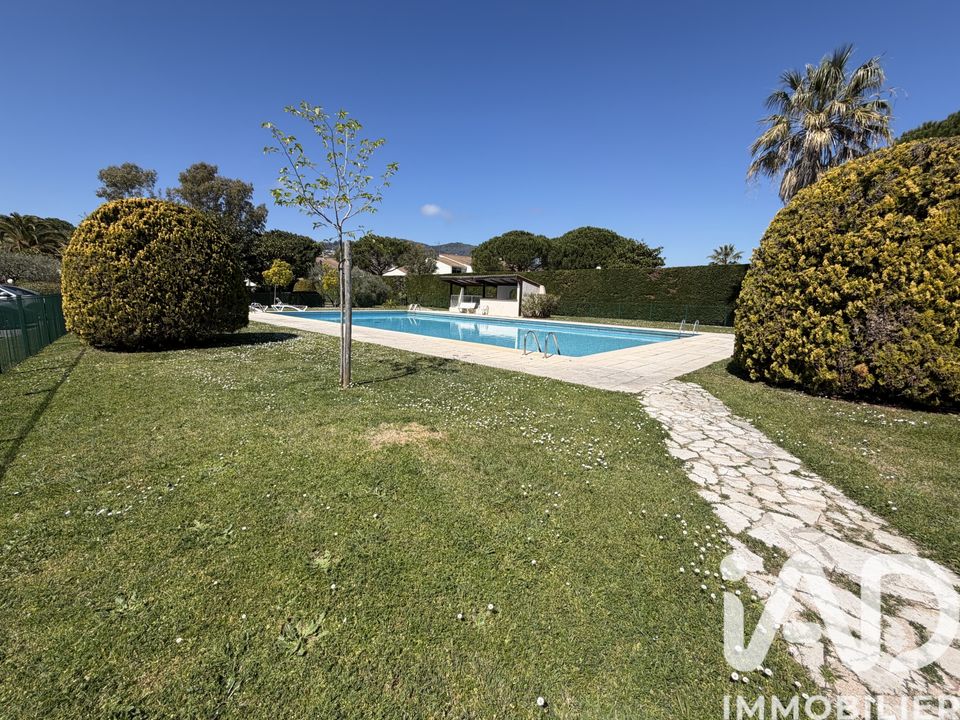 Villa a Mandelieu-la-Napoule, Alpes-Maritimes - foto 1