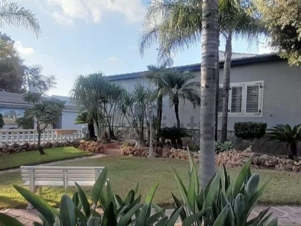 Villa - Paterna, Valencia - photo 3
