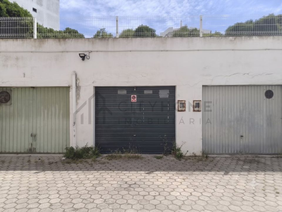 Garage i Carvoeiro, Faro - foto 1