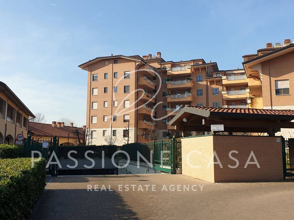Parkeringsplass i Segrate, Milan - bilde 1