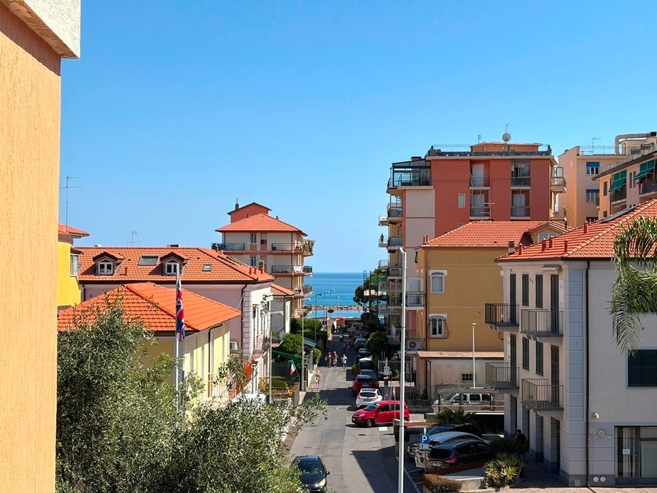 Lejlighed i San Bartolomeo al Mare, Imperia - foto 1