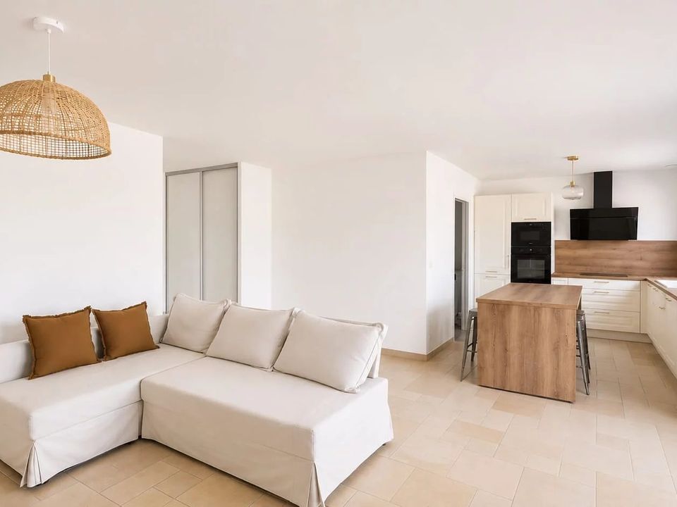 Villa in Ginestas, Aude - photo 1