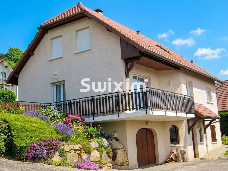 Villa en Montmorot, Jura - foto 1