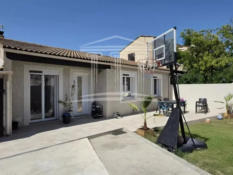 Villa - Avignon, Vaucluse - photo 1