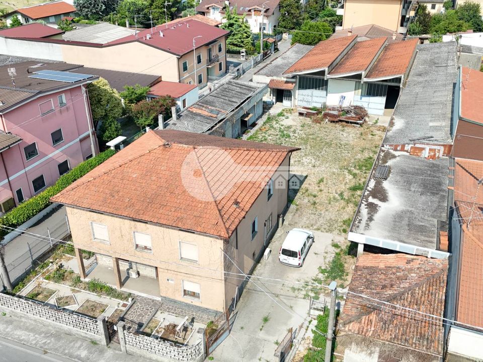 Erhvervsejendom i Gottolengo, Brescia - foto 1