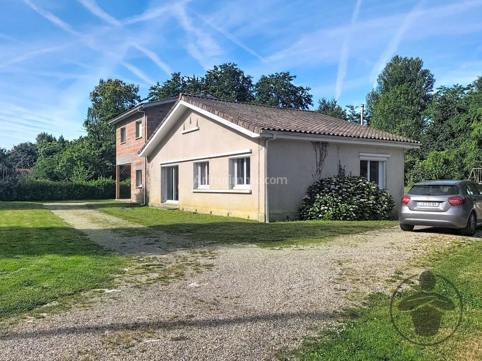 Villa in Saint-Martin-D'Ary, Charente-Maritime - foto 2
