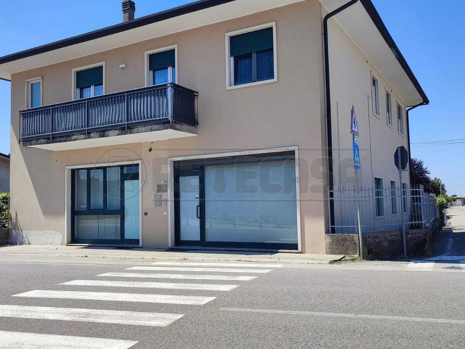 L'establiment comercial a Sarego, Vicenza - foto 1