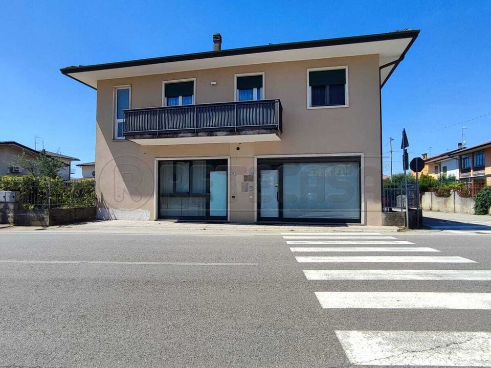 L'establiment comercial a Sarego, Vicenza - foto 2