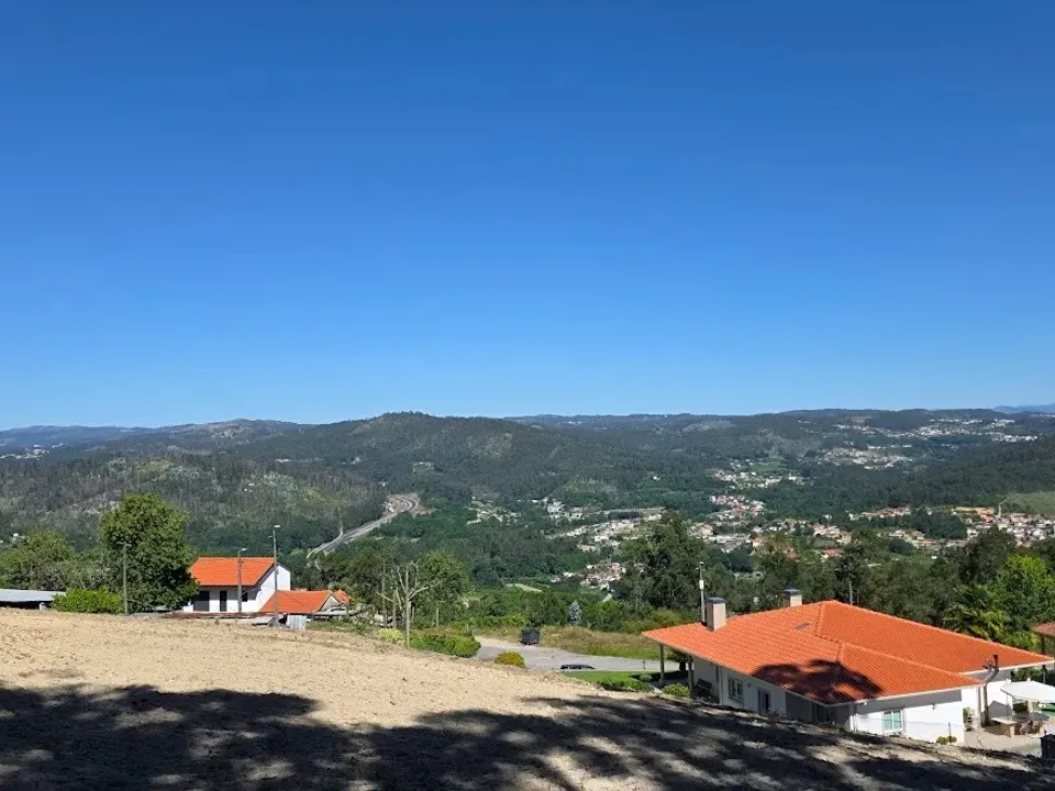 Helårsgrund i Guimaraes, Braga - foto 1
