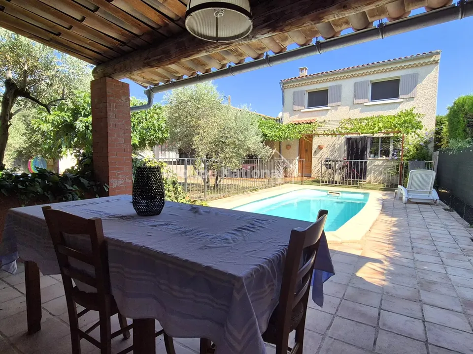 Villa en Sorgues, Vaucluse - foto 1