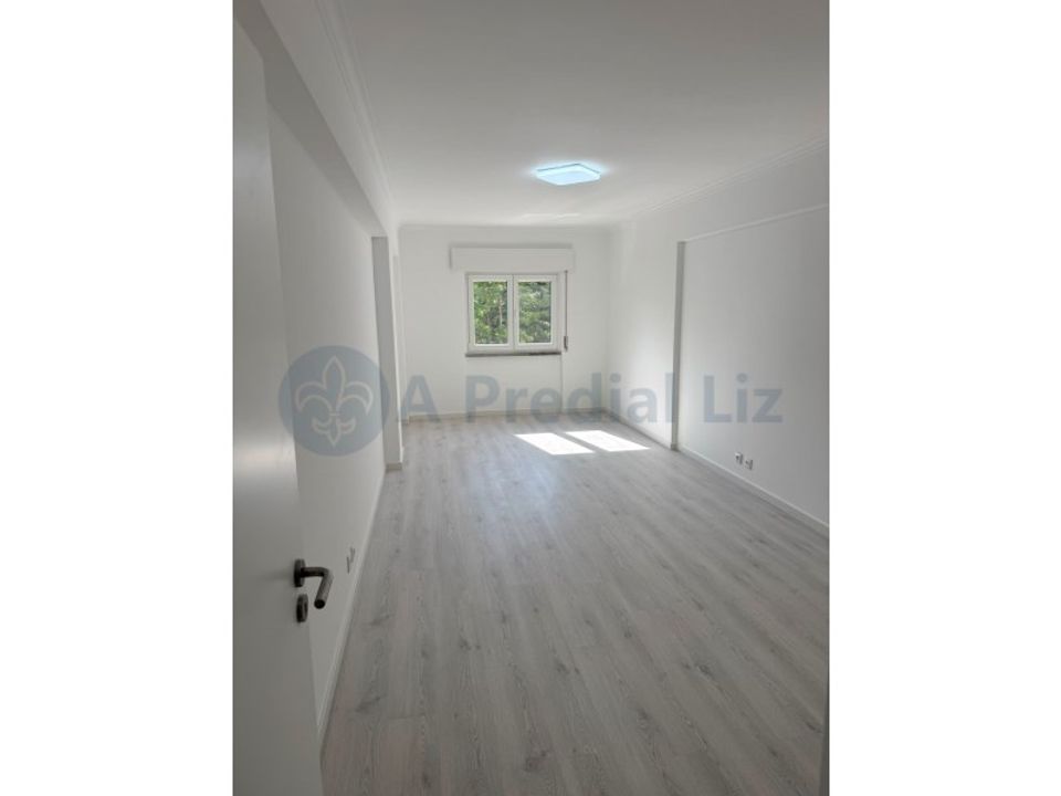 Appartement in Massama, Lisbon - foto 1