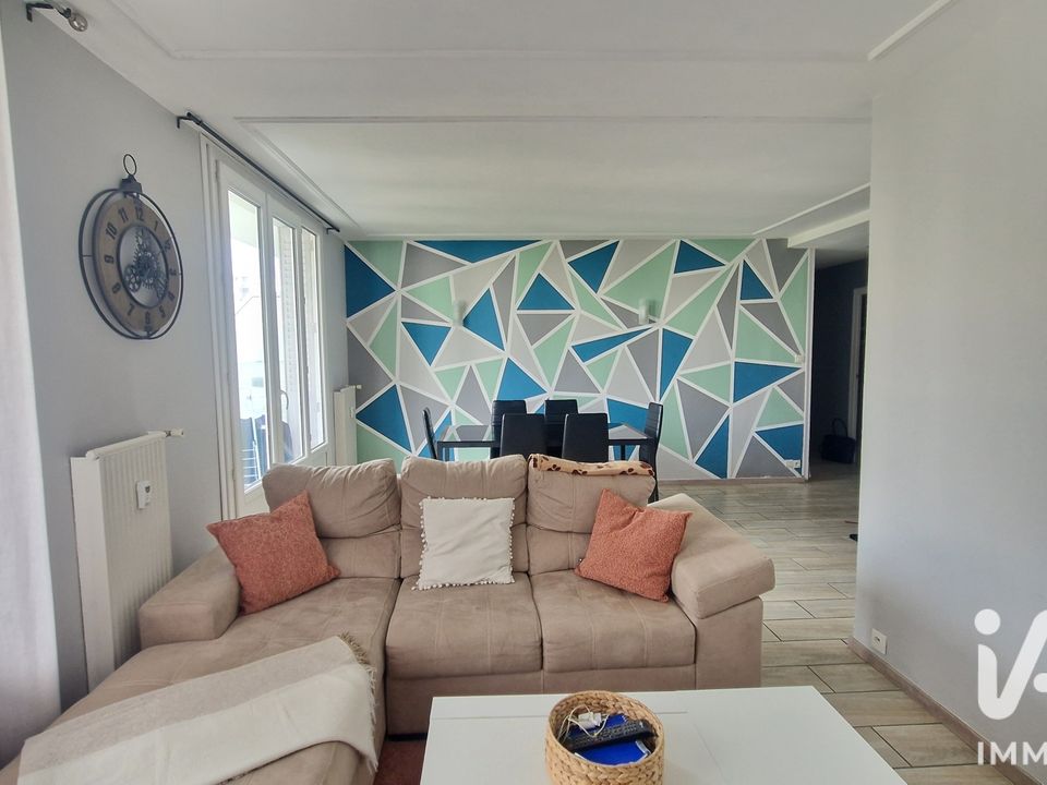 Apartment in Le Pont-de-Claix, Isere - photo 1
