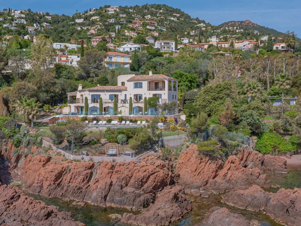 Villa i Theoule-sur-Mer, Alpes-Maritimes - foto 1