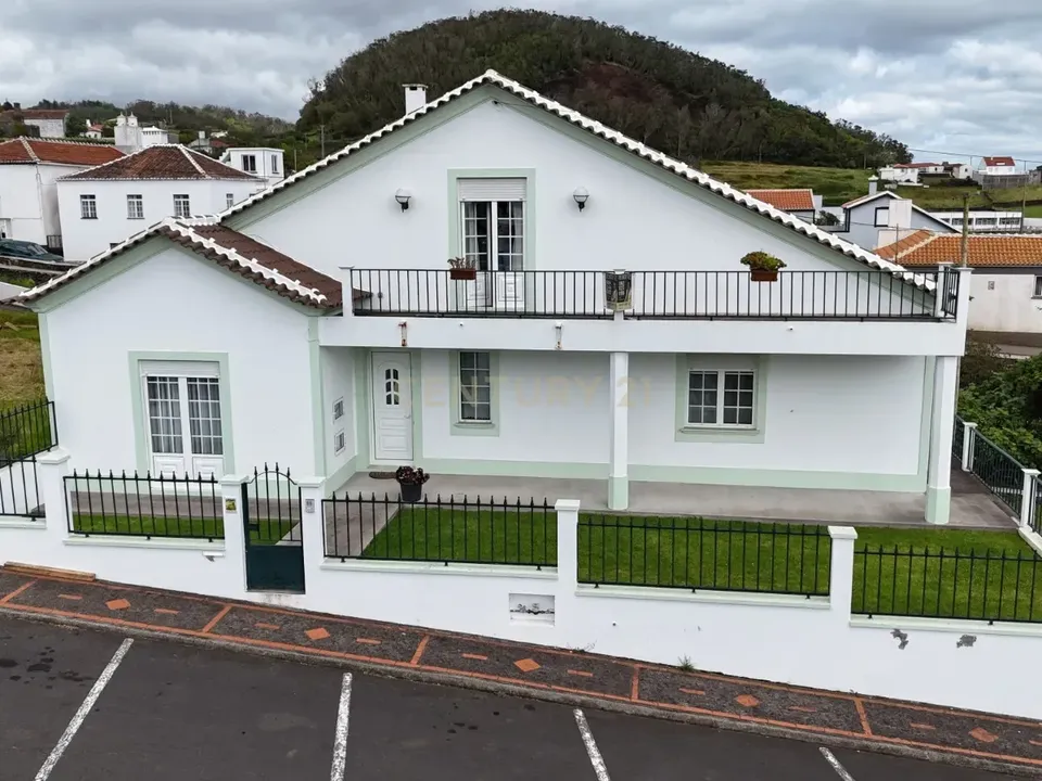 Villa i Angra do Heroismo, Terceira - foto 1