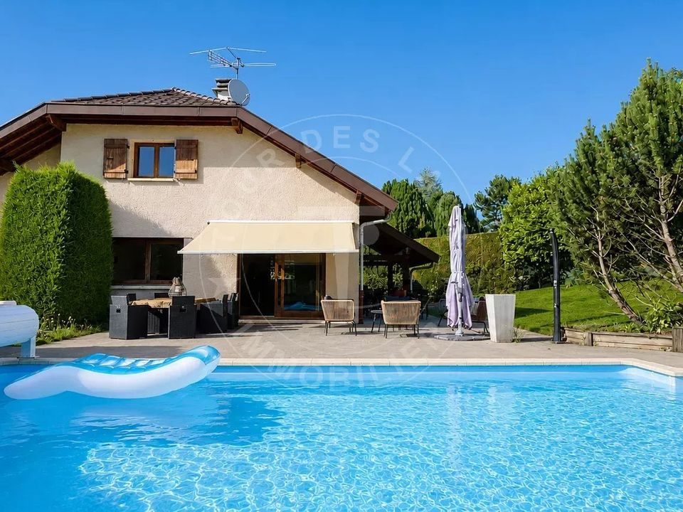 Villa i Annecy, Haute-Savoie - foto 1