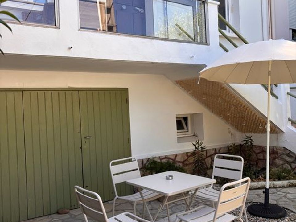 Apartment in Nimes, Gard - photo 2
