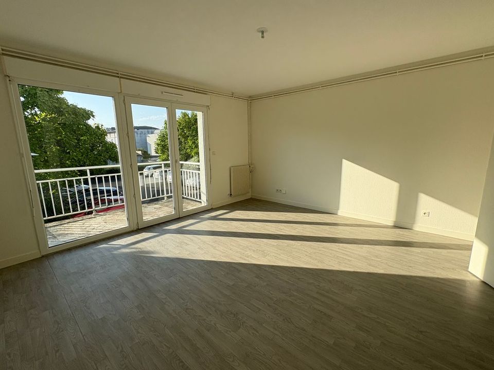 Apartamento em Saint-Pierre-des-Corps, Indre-et-Loire - foto 1