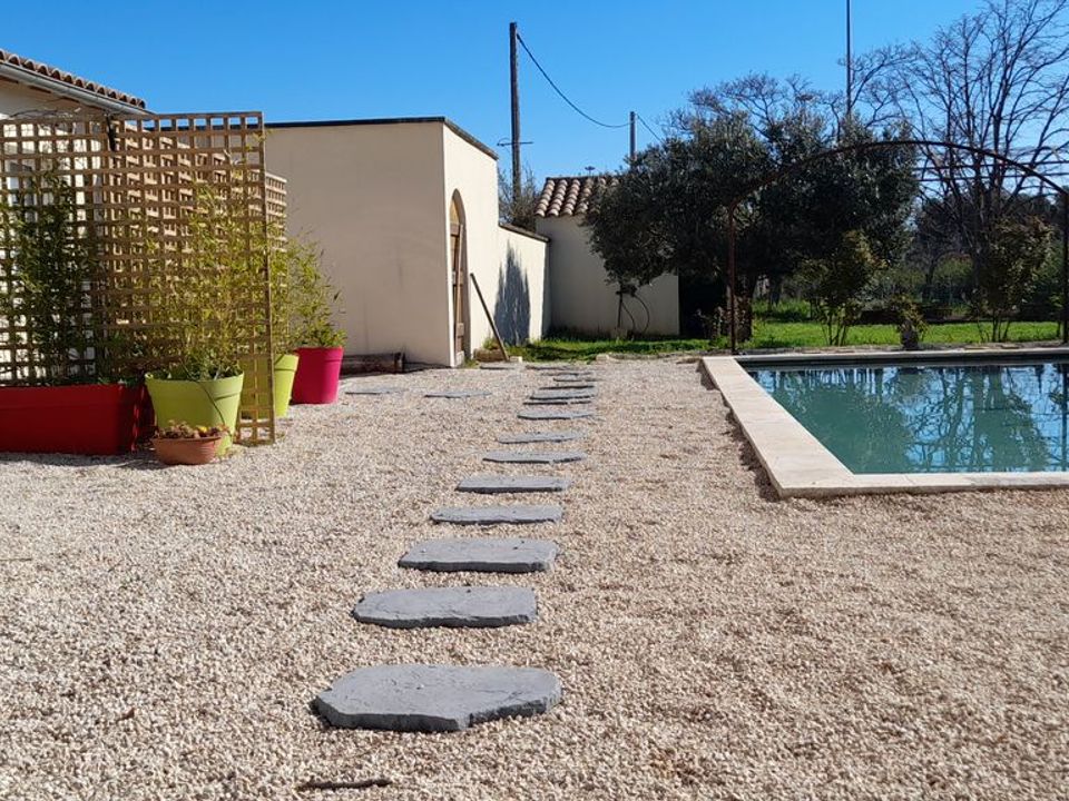 Villa in Le Pontet, Vaucluse - photo 3