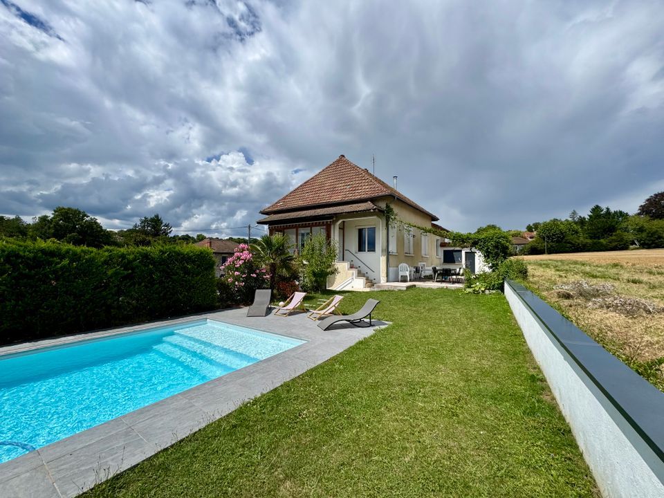 Villa in Villieu-Loyes-Mollon, Ain - photo 1