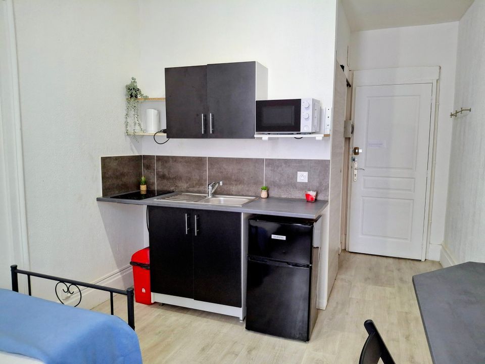 Studio in Vichy, Allier - photo 3