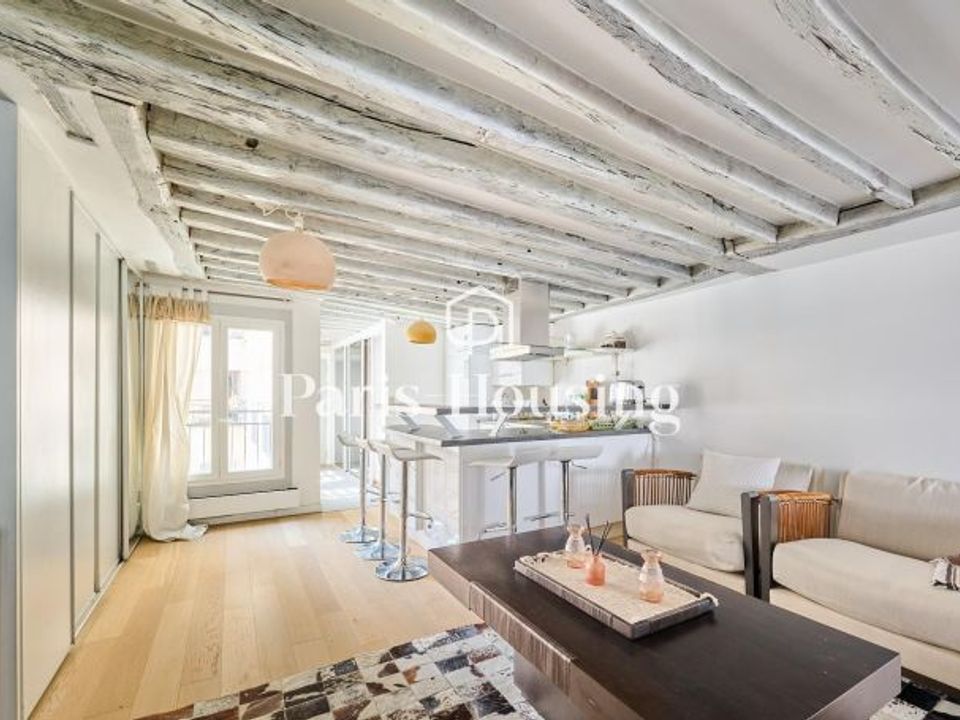 Apartment in Paris, Paris - photo 2