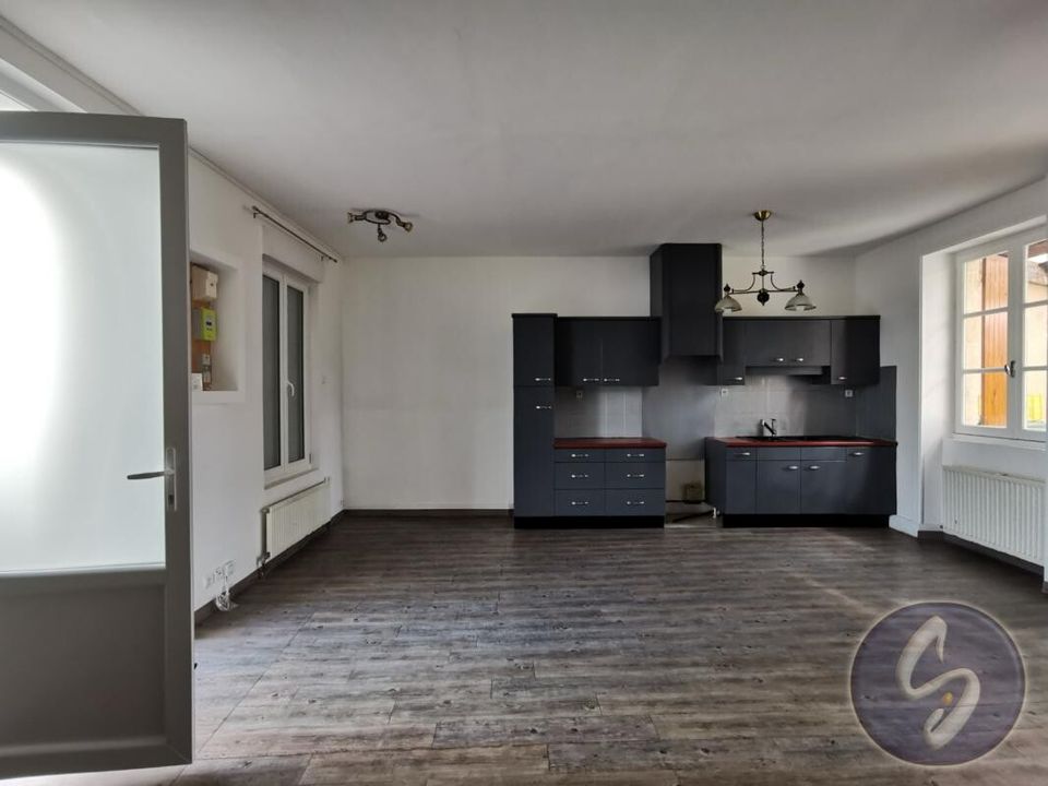 Villa em Saint-Maixent-l'Ecole, Deux-Sevres - foto 2