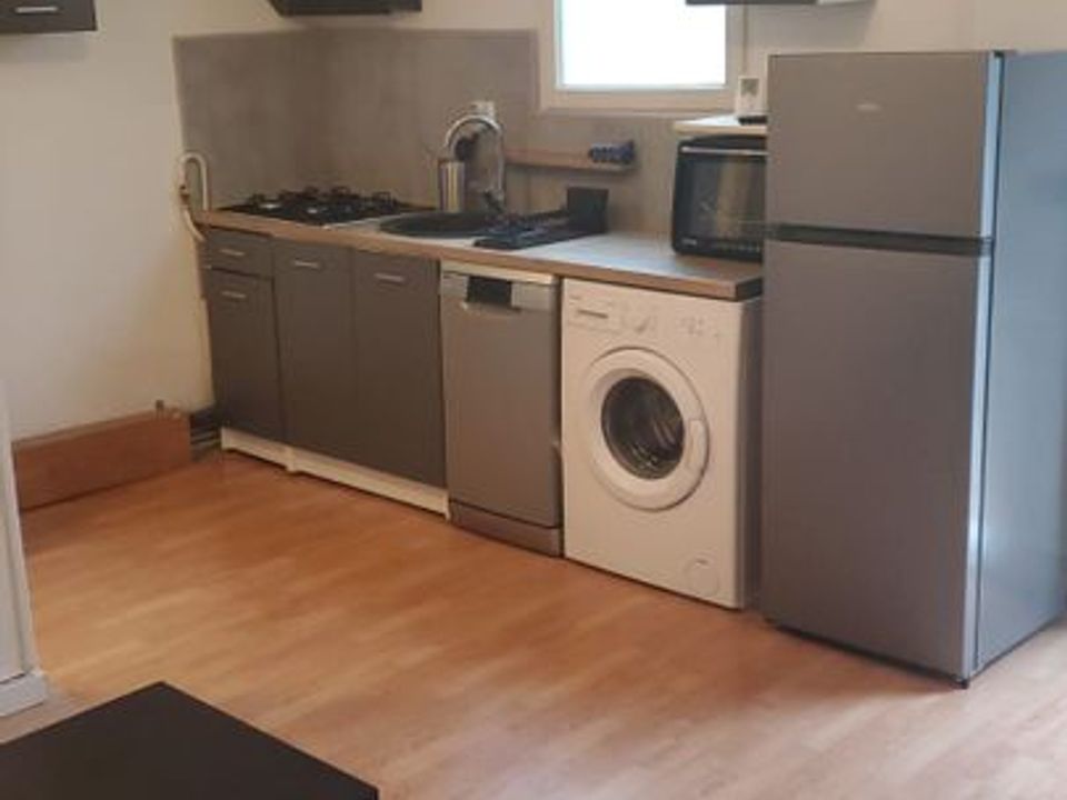 Studio in Pontoise, Val-d'Oise - photo 1