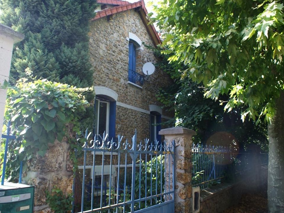 Villa en Sainte-Geneviève-des-Bois, Essonne - foto 2