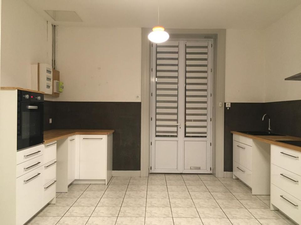Apartment in Rive-de-Gier, Loire - photo 1