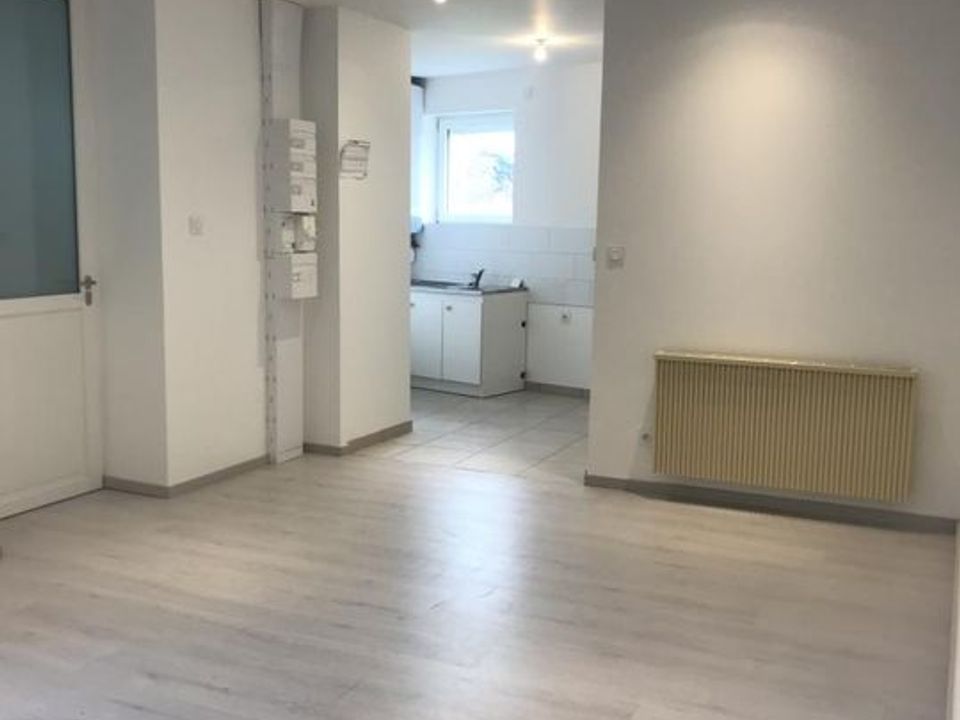 Apartment in Neyron, Ain - photo 2