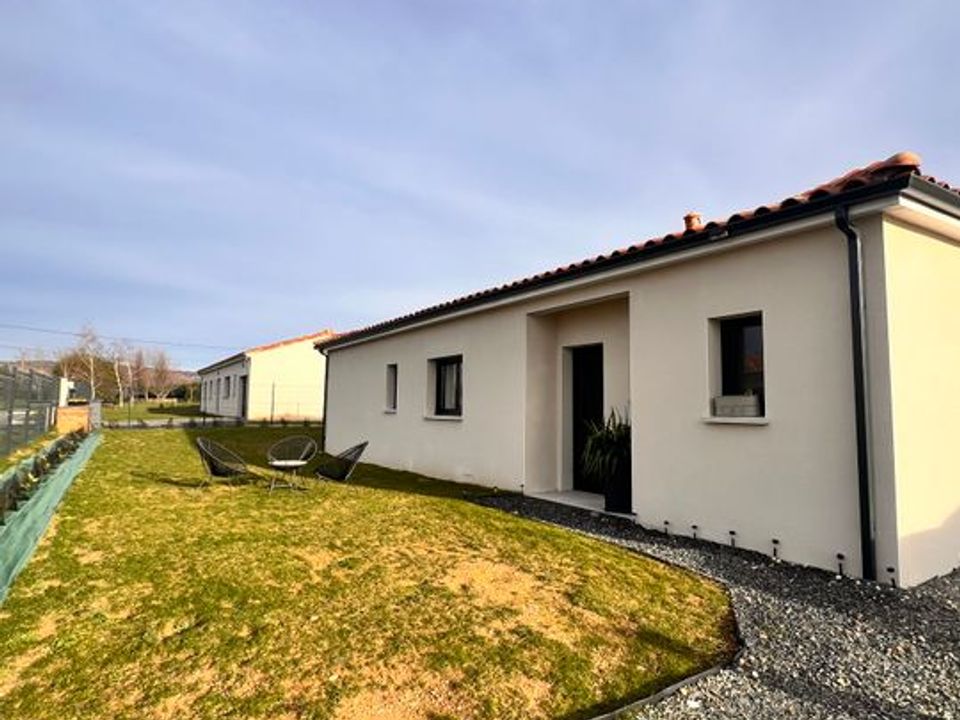 Villa in Castres, Tarn - photo 1