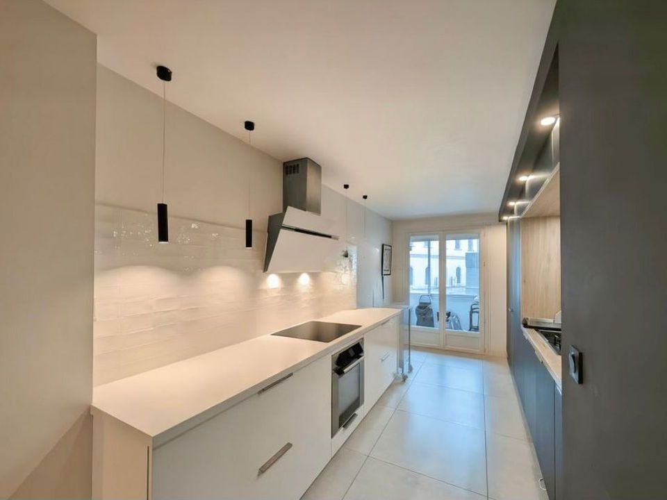 Apartment in Grenoble, Isere - photo 2