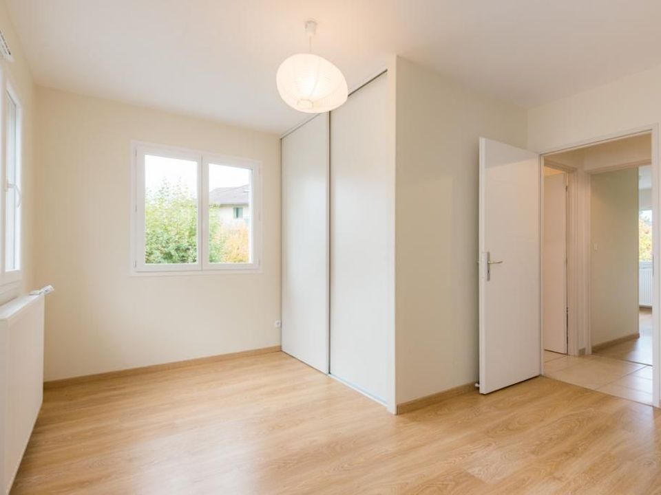 Apartment in Annecy, Haute-Savoie - photo 2