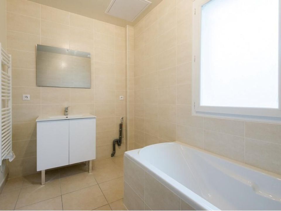 Apartment in Annecy, Haute-Savoie - photo 3