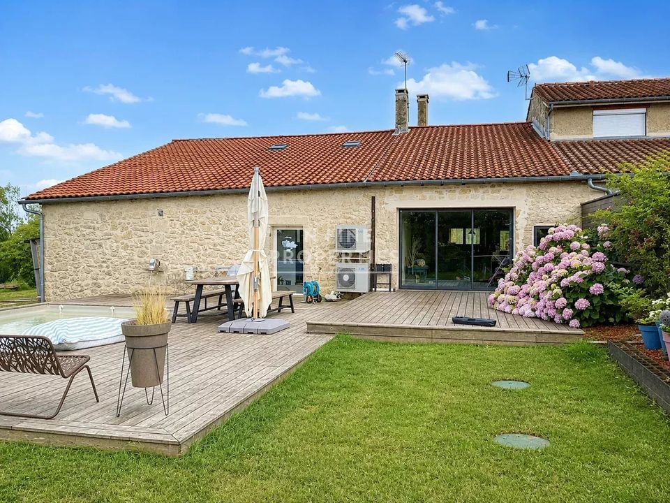 Landhuis in Sainte-Croix-du-Mont, Gironde - foto 1