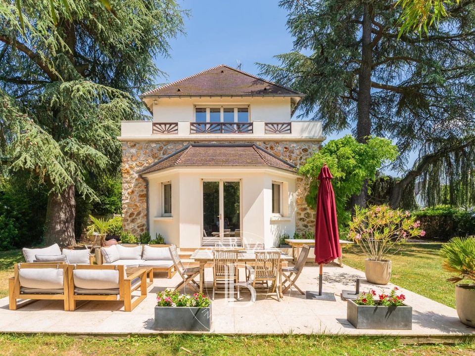 Villa in Vaucresson, Hauts-de-Seine - foto 1
