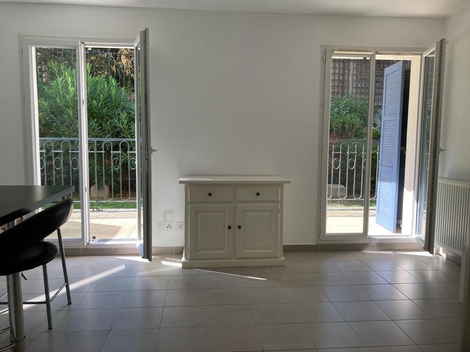 Studio in Bouc-Bel-Air, Bouches-du-Rhone - photo 3