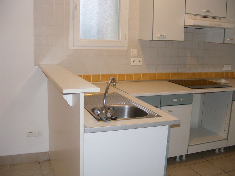 Apartment in Saïx, Tarn - photo 1