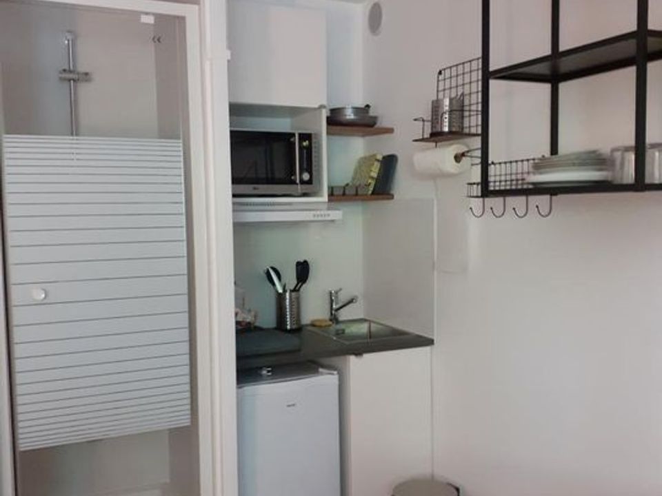 Studio in Meudon, Hauts-de-Seine - photo 1