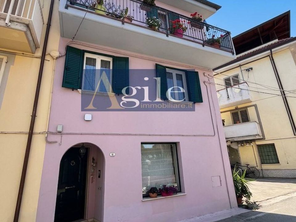 Villa en Spinetoli, Ascoli Piceno - foto 2