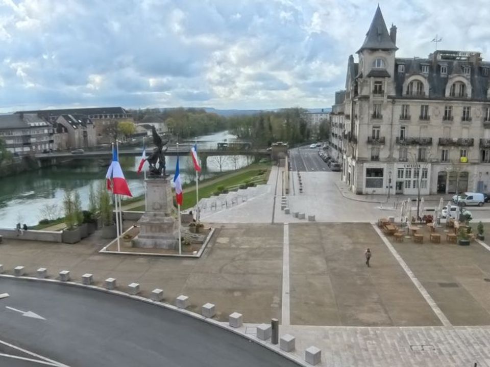Apartment in Charleville-Mézières, Ardennes - photo 1