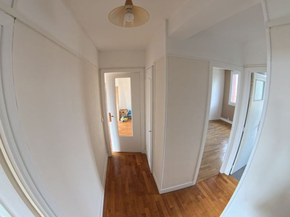 Apartment in Charleville-Mézières, Ardennes - photo 3