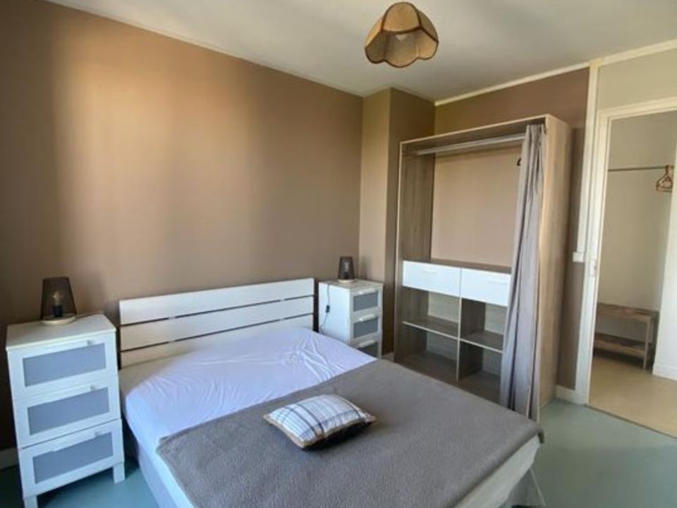 Apartment in Troyes, Aube - photo 3