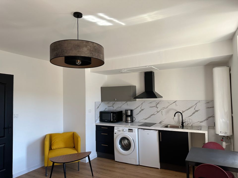 Studio in Saint-Etienne, Loire - photo 3