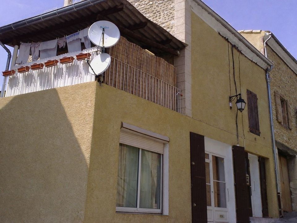 Villa i La Brillanne, Alpes-de-Haute-Provence - foto 1